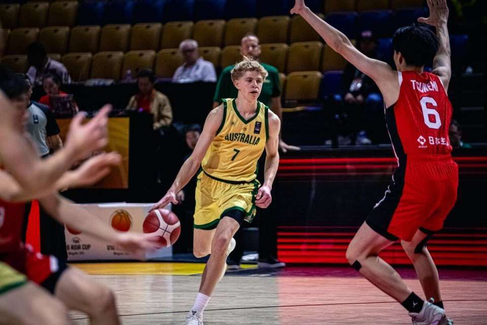 中国U16男篮决赛对手出炉：澳大利亚65分狂胜日本 5战狂赢288分