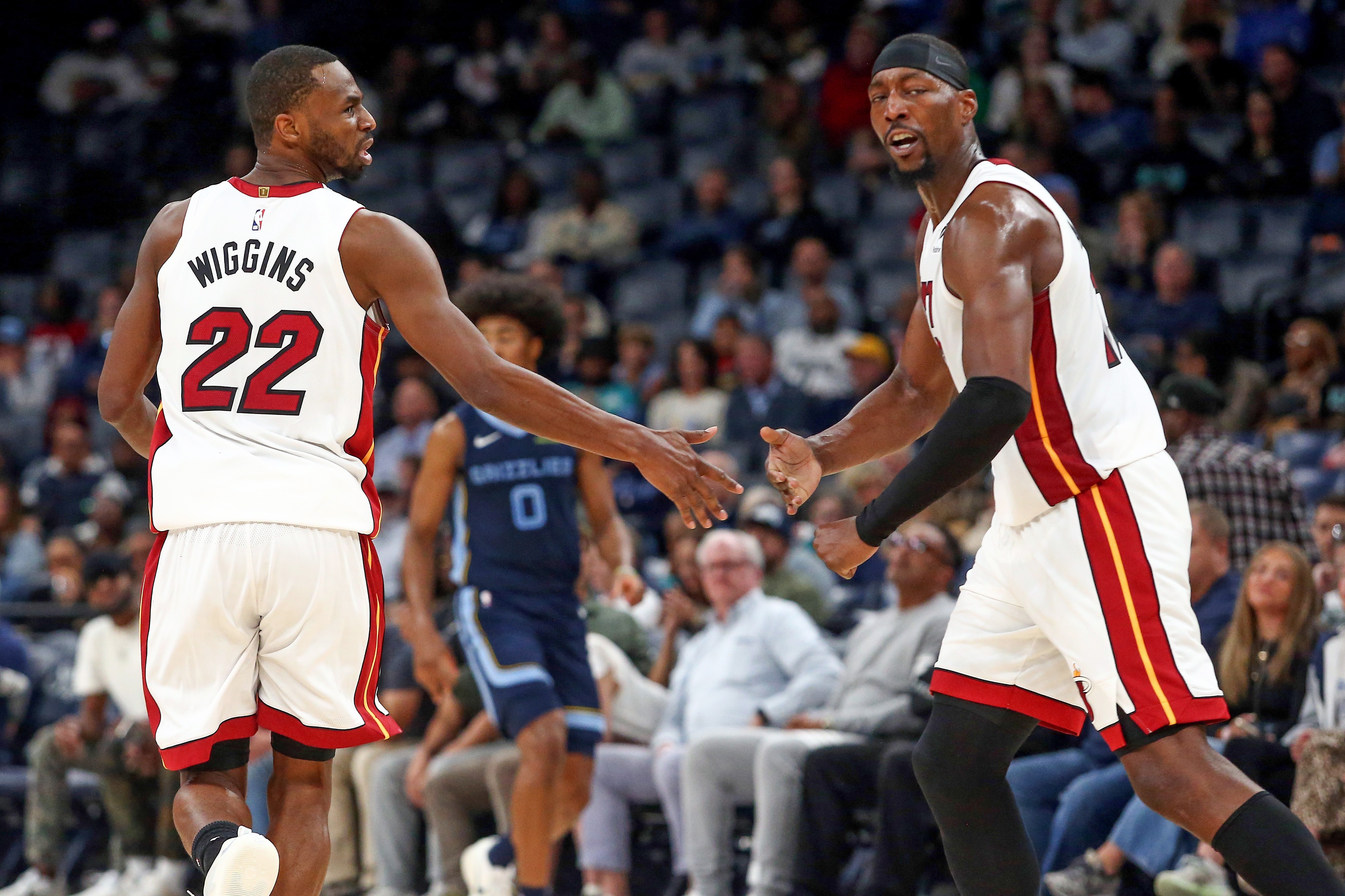 竞技宝移动-经典团队胜利！热火10人进入轮换&amp;8人有得分入账 其中7人上双！