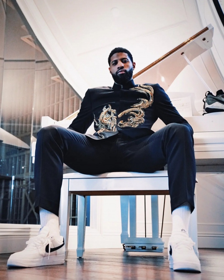 竞技宝移动-乔治晒中式穿搭：本命年马年 中式风格穿搭照送给我的中国粉丝