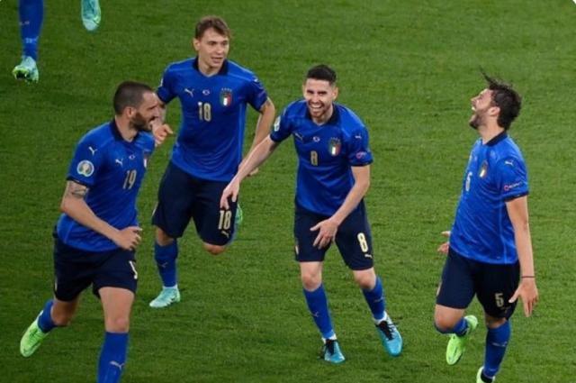 【观察】意大利球员不是流量明星 曼奇尼是时代导演