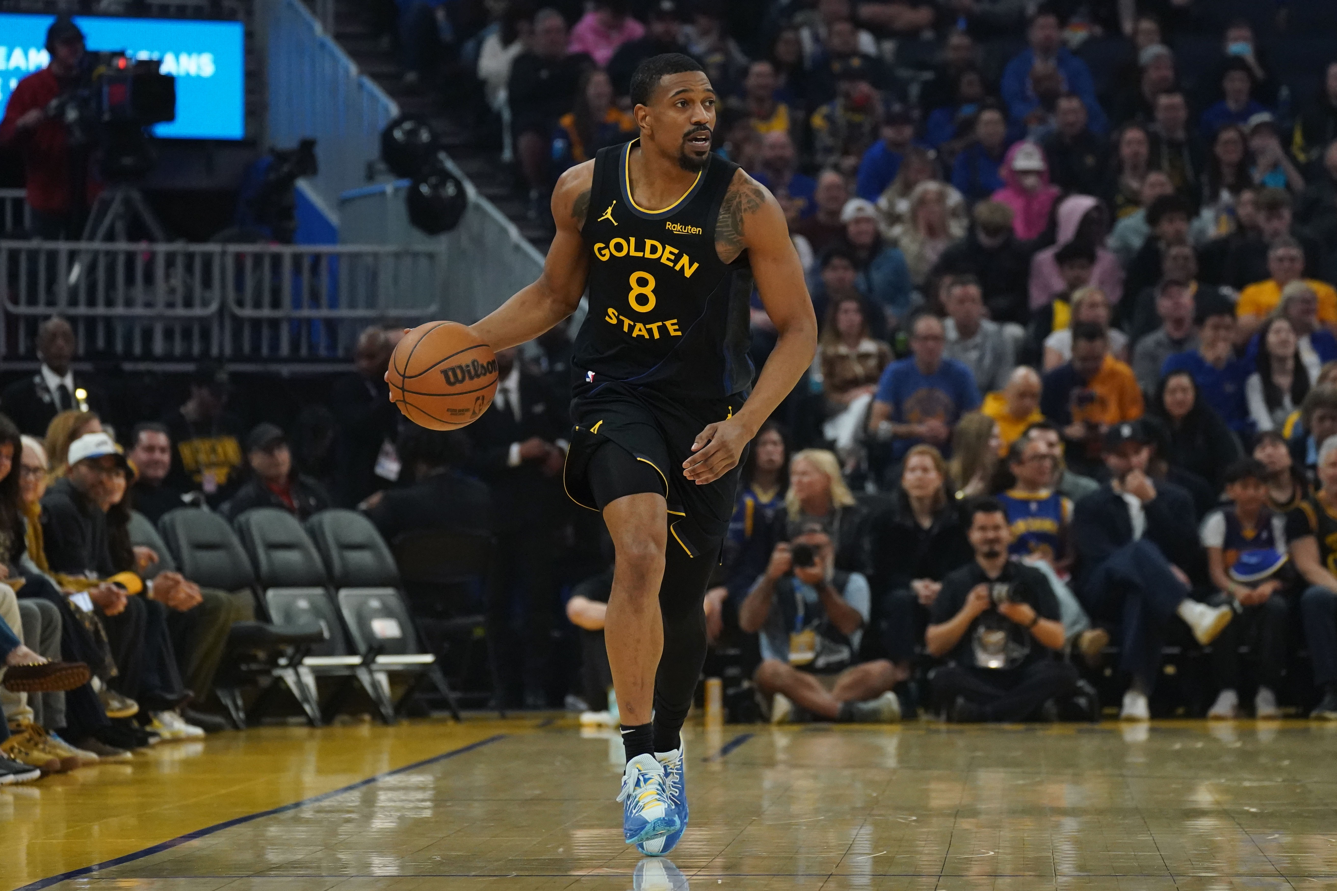 竞技宝平台-梅尔顿：我一直想办法走出最近的低谷期 队友们一直给我信心